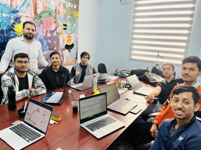 stock marketinstitute shahdara Stock Market Institute Offline Courses vs Online Courses-Which is better?​